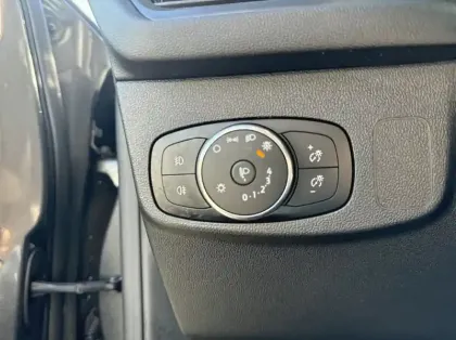 Photo 18 Ford Focus Gén. IV Ph2 Titanium X Business 5