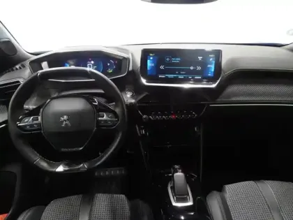Photo 8 Peugeot 2008  e- 136ch GT