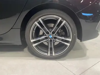 Photo 8 BMW Serie 1 Gén. III (F40) Ph2 M Sport 5