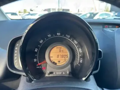 Photo 5 Toyota Aygo  1.0 VVT-i 72ch x-play 5p