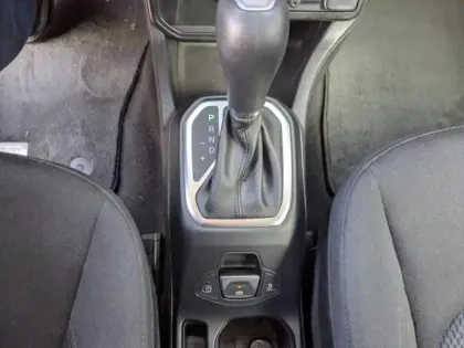 Photo 13 Jeep Renegade  1.6 MultiJet 120ch Brooklyn Edition BVR6