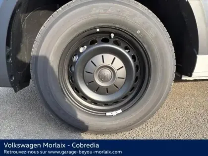 Photo 12 Volkswagen Crafter  Fg 30 L3H3 2.0 TDI 140ch Business Traction