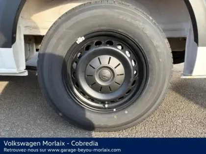 Photo 13 Volkswagen Crafter  Fg 30 L3H3 2.0 TDI 140ch Business Traction