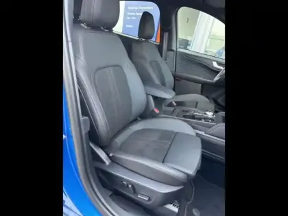 Photo 10 Ford Kuga Gén. III Ph2 ST-Line X 5