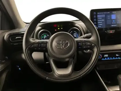 Photo 11 Toyota Yaris  116h Design 5p MY22