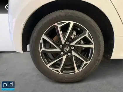 Photo 8 Toyota Yaris  116h Design 5p MY22