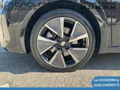 Photo 10 Peugeot 208  e- 136ch GT