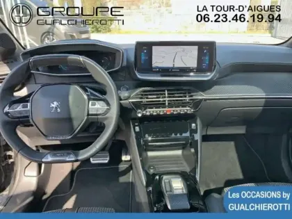 Photo 7 Peugeot 208  e- 136ch GT