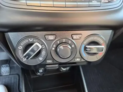 Photo 13 Suzuki Swift  1.2 Dualjet Hybrid 83ch Avantage