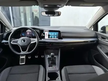 Photo 11 Volkswagen Golf  2.0 TDI SCR 116ch Life Plus