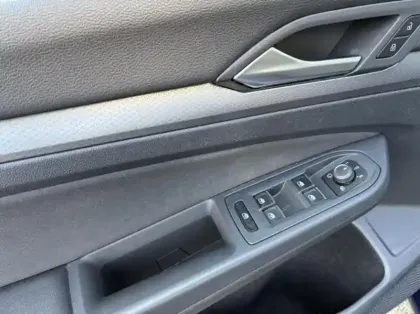 Photo 9 Volkswagen Golf  2.0 TDI SCR 116ch Life Plus