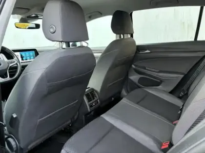 Photo 6 Volkswagen Golf  2.0 TDI SCR 116ch Life Plus