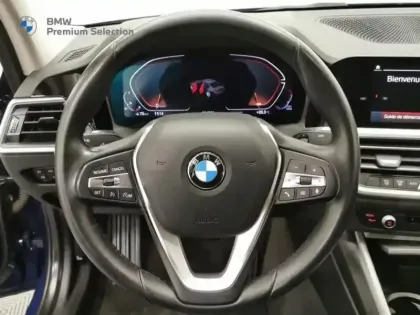 Photo 9 BMW Serie 3 Série 3 318iA 156ch Business Design 8cv