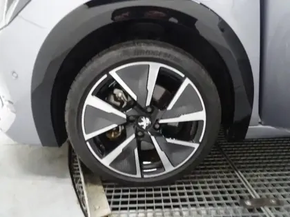 Photo 10 Peugeot 208  e- 136ch GT Pack