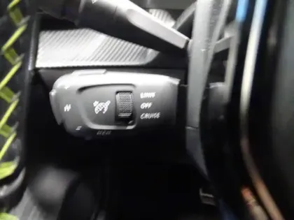 Photo 14 Peugeot 208  e- 136ch GT Pack