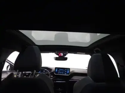 Photo 11 Peugeot 208  e- 136ch GT Pack