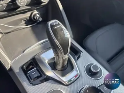 Photo 13 Alfa Romeo Stelvio  2.2 Diesel 210ch Veloce Q4 AT8