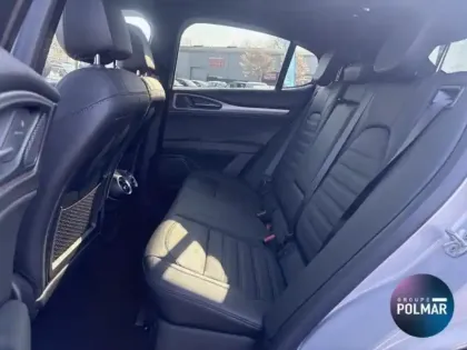 Photo 11 Alfa Romeo Stelvio  2.2 Diesel 210ch Veloce Q4 AT8