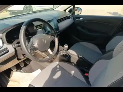 Photo 13 Renault Clio Gén. V (BJA) Ph2 Evolution 5