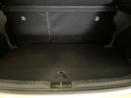 Photo 13 Toyota Yaris  116h Design 5p MY21