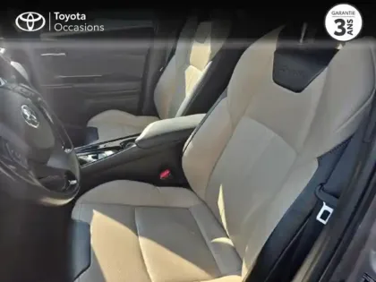 Photo 10 Toyota C-HR  122h Collection 2WD E-CVT RC18