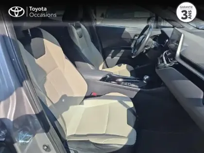 Photo 5 Toyota C-HR  122h Collection 2WD E-CVT RC18