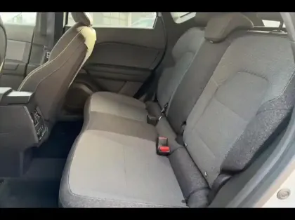 Photo 10 Renault Captur  1.6 E-Tech full hybrid 145ch Techno