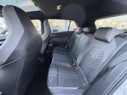 Photo 10 Volkswagen Golf  2.0 TDI SCR 150ch R-Line DSG7