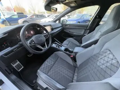 Photo 6 Volkswagen Golf  2.0 TDI SCR 150ch R-Line DSG7