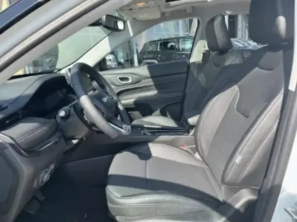 Photo 8 Jeep Compass  1.5 Turbo T4 130ch MHEV Summit 4x2 BVR7