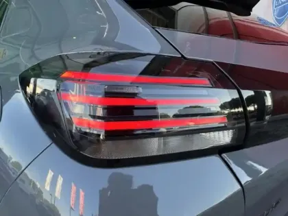 Photo 6 Peugeot 208  1.2 Hybrid 110ch Allure e-DCS6