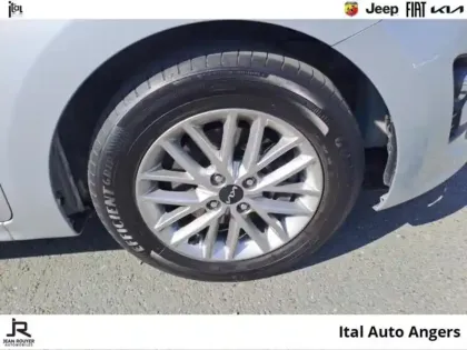 Photo 10 Kia Rio  1.0 T-GDI 100ch Active DCT7