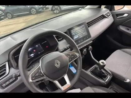 Photo 12 Renault Clio Gén. V (BJA) Ph2 Evolution 5