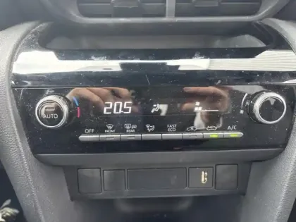 Photo 13 Toyota Yaris  Cross 116h Design MY22