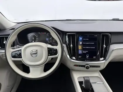 Photo 5 Volvo V60  Cross Country B4 AWD 197ch Pro Geartronic