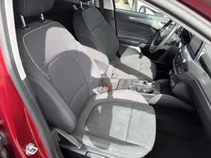 Photo 10 Ford Focus  1.0 EcoBoost 125ch Titanium BVA