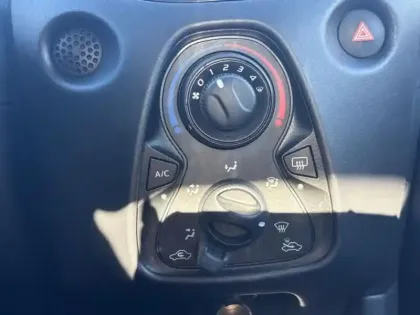 Photo 14 Toyota Aygo  1.0 VVT-i 72ch x 5p