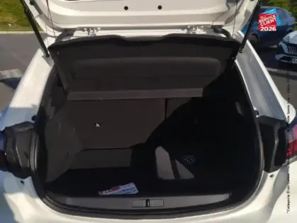 Photo 13 Peugeot 208  e- 136ch Style