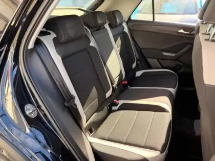 Photo 8 Volkswagen T-roc  1.5 TSI EVO 150ch Carat Euro6d-T 117g