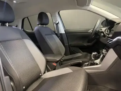 Photo 6 Volkswagen T-cross  1.0 TSI 110ch Active DSG7