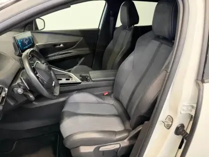 Photo 8 Peugeot 3008  Plug-in Hybrid 225ch Allure Pack e-EAT8