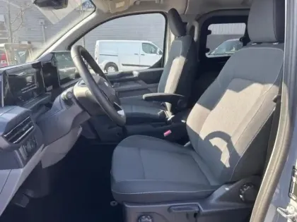 Photo 9 Ford Custom Gén. II Ph1 Limited 1