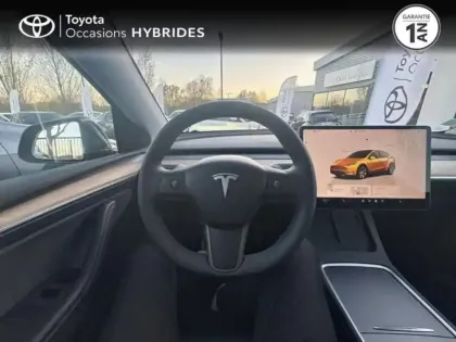 Photo 8 Tesla Model Y  Standard RWD