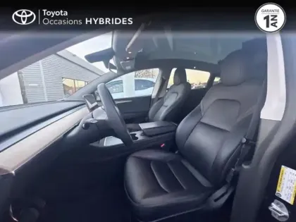 Photo 10 Tesla Model Y  Standard RWD