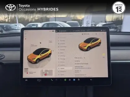 Photo 13 Tesla Model Y  Standard RWD