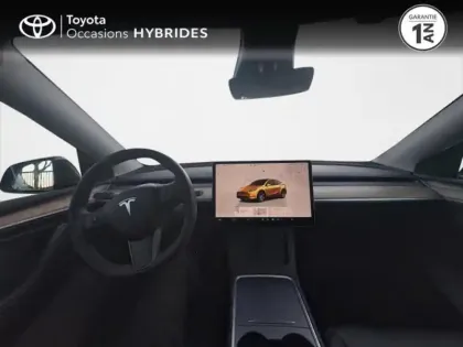 Photo 7 Tesla Model Y  Standard RWD