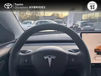 Photo 12 Tesla Model Y  Standard RWD