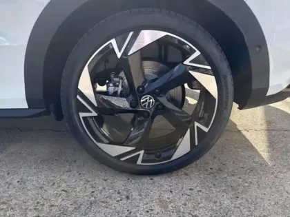 Photo 7 Volkswagen T-roc  1.5 eTSI 150ch R-Line DSG7