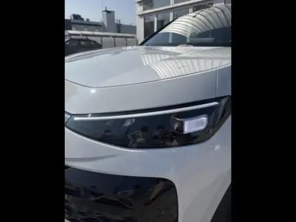 Photo 5 Volkswagen T-roc  1.5 eTSI 150ch R-Line DSG7