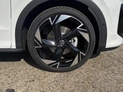 Photo 9 Volkswagen T-roc  1.5 eTSI 150ch R-Line DSG7